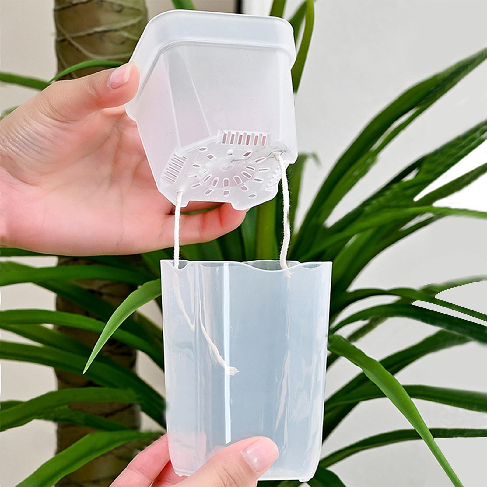 Lot de 16/32 pots auto-arrosan - Self Watering Insert avis et prix